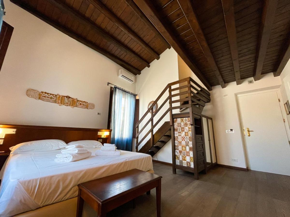Hotel La Plumeria 4*