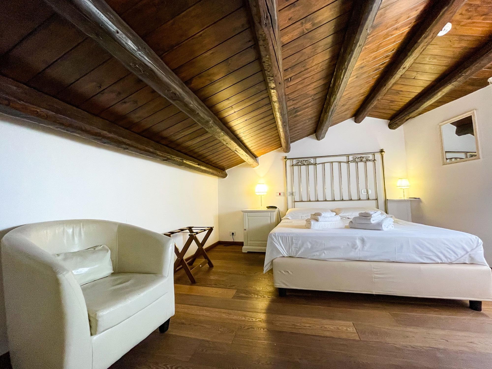 Hotel La Plumeria 4*